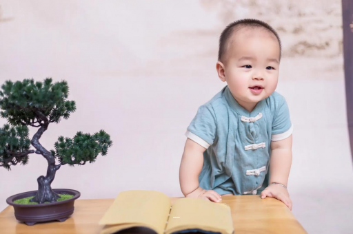 代怀选性别包生男孩宝宝多大可以吃辅食